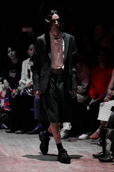 Look 27